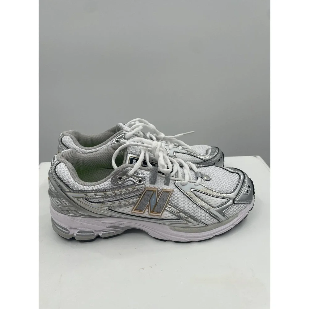 NWOT New Balance 1906R Rain Cloud Running Sneaker Men 11 Silver Metallic Lace Up